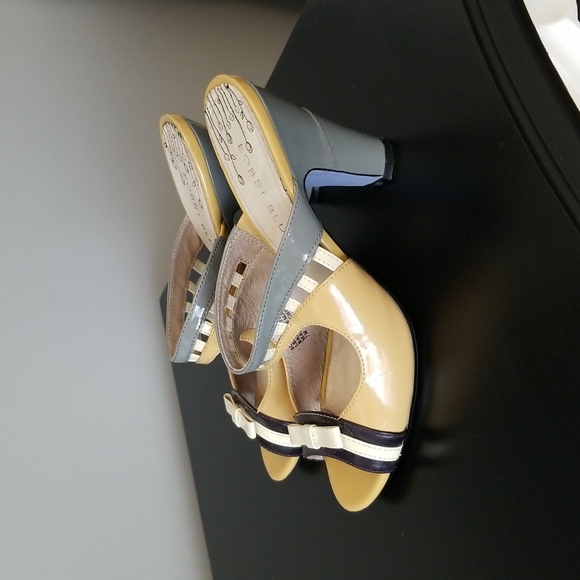 Mustard & grey patent open toe slide in heels - Picture 2 of 5